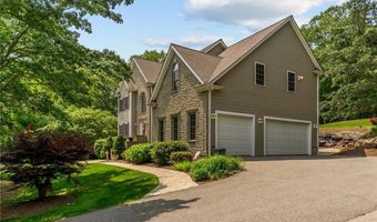 16 Leonard Dr, North Smithfield, RI 02896