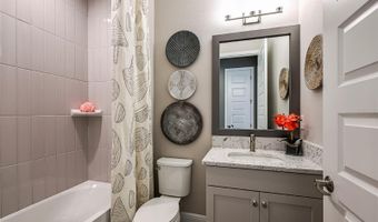 5373 WOLF CREEK Dr, Apollo Beach, FL 33572