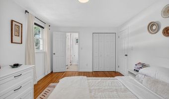 15 Lovejoy Rd, Andover, MA 01810