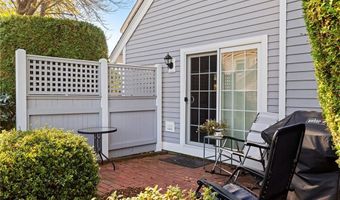 119 Corey Ln, Middletown, RI 02842