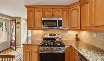106 Academy St, Bristol, CT 06010