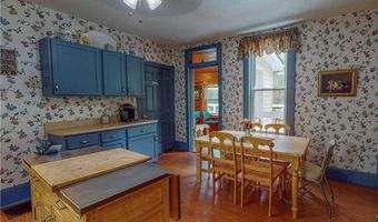 5696 Steubenville Rd SE, Amsterdam, OH 43903