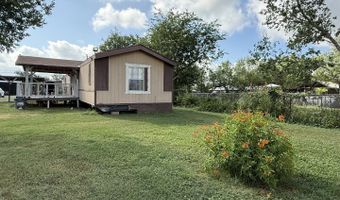 723 Kayroe Rd, Adkins, TX 78101