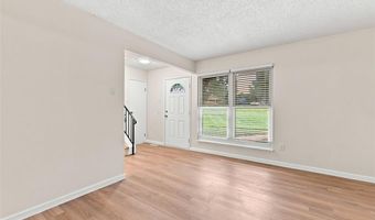 13322 Hiddendale Ln, Ballwin, MO 63021