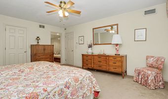 11 Tanglewood Dr, Danbury, CT 06811