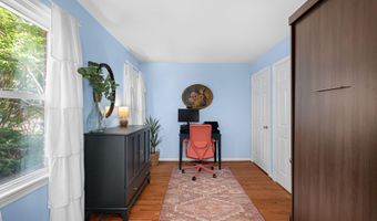 535 COLECROFT Ct, Alexandria, VA 22314