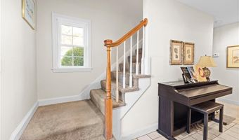 119 Corey Ln, Middletown, RI 02842