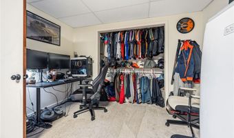825 Valley Dr, Amherst, OH 44001
