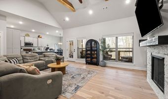 4 Moreton Ln, Bella Vista, AR 72714