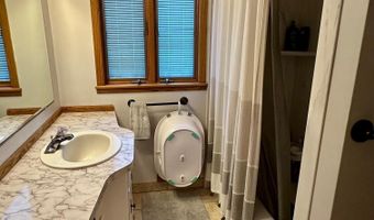 1824 Bryn Mawr Cir, Atlantic, IA 50022