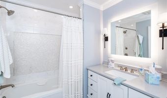 62 Nipmuc Trl C, North Providence, RI 02904