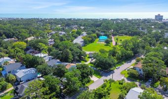 553 DAVID St, Atlantic Beach, FL 32233
