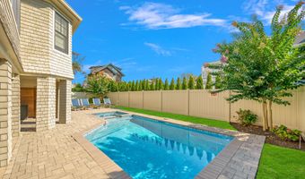 45 Strickland St, Bay Head, NJ 08742