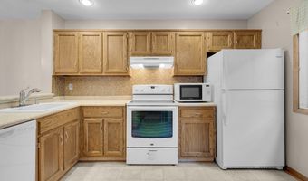 166 Old Brookfield Rd 11-1, Danbury, CT 06811