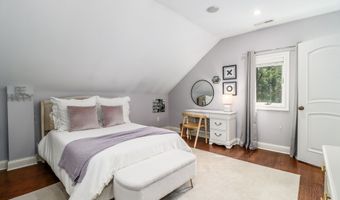 70 Obtuse Hill Rd, Brookfield, CT 06804