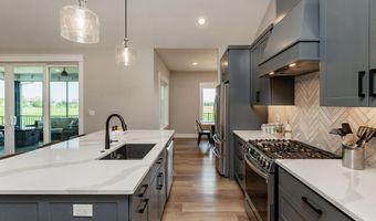 652 Xanadu Pl, Ames, IA 50014