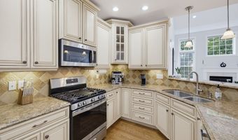 28 Iris Way 28, Berlin, CT 06037