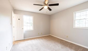 5902 WOODCLIFF St, Albany, GA 31721