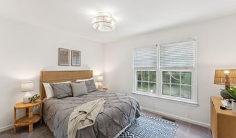 6316 CHIMNEY WOOD Ct, Alexandria, VA 22306