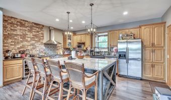 1011 Hwy 15, Armstrong, IA 50514