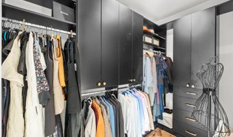 9750 WINDFLOWER Way, Bethesda, MD 20817