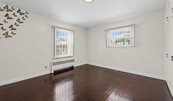 114 Interlochen Dr, Algonac, MI 48001