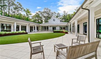 10 Park Ln, Hilton Head Island, SC 29928