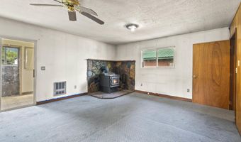 206 E 2nd Ave, Clark Fork, ID 83811
