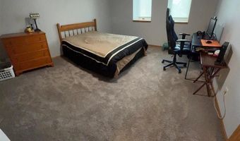 251 Vine St 102, Riverside, IA 52327