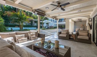 17980 Rancho St, Encino, CA 91316