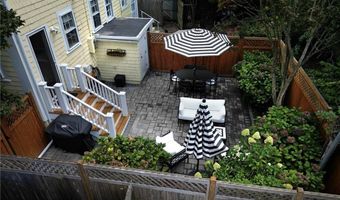 5 Pell St, Newport, RI 02840