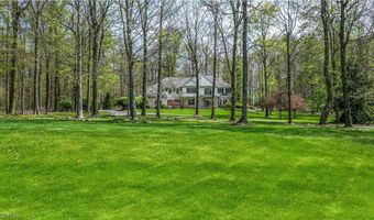 875 Cascades Dr, Aurora, OH 44202