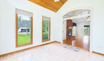 2832 Kensington St, Athens, TN 37303