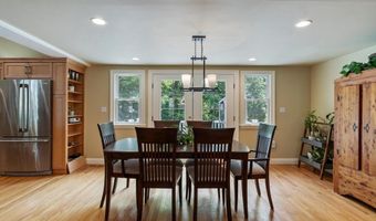 2 Doris Rd, Bedford, MA 01730