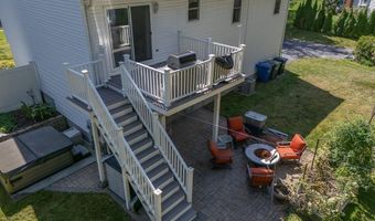 17 Wood Cove Dr, Coventry, RI 02816