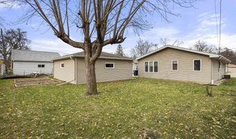 521 E HARDING Dr, Appleton, WI 54915