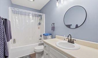 214 Cool Water Ct, Boiling Springs, SC 29316