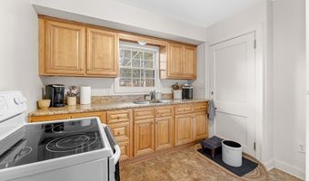 203 Glamorgan St, Alliance, OH 44601