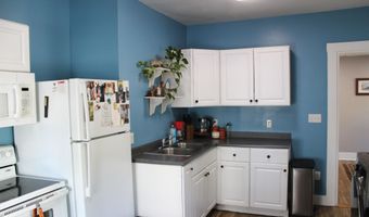 7 Grove St, Auburn, ME 04210
