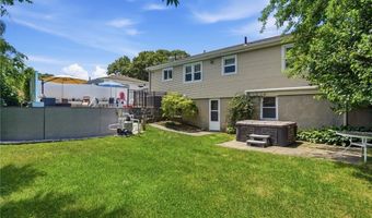 72 Fairweather Ave, Cranston, RI 02910