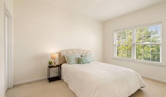 20911 HOUSEMAN Ter, Ashburn, VA 20148