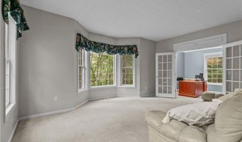 48 Fieldstone Ln, North Kingstown, RI 02874