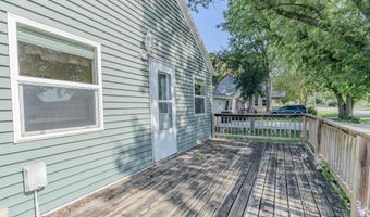 83 Rohr St, Arnolds Park, IA 51331