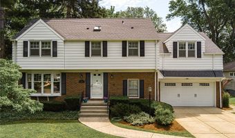 24 Huxley Dr, Amherst, NY 14226