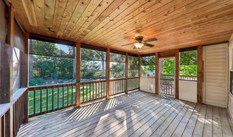 800 Eaglebrooke Dr, Ballwin, MO 63021