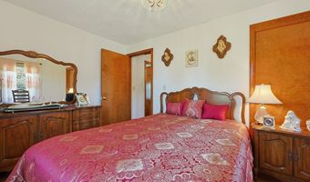 22 Fisher St, Attleboro, MA 02703