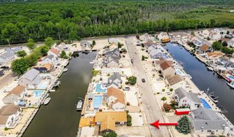66 Wind Jammer Ct, Bayville, NJ 08721