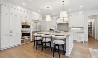 5120 WESSLING Ln, Bethesda, MD 20814