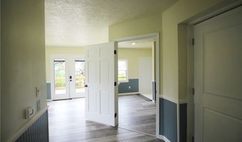 745 McRoberts Ave, Aurora, OH 44202