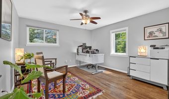 6430 KENHOWE Dr, Bethesda, MD 20817